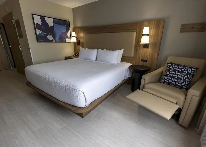 Sonesta Es Airport Extended Hotel 2*