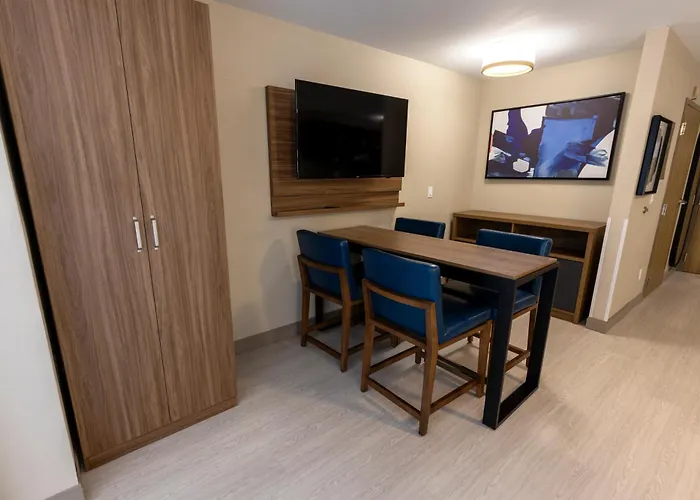 Sonesta Es Airport Extended 2*
